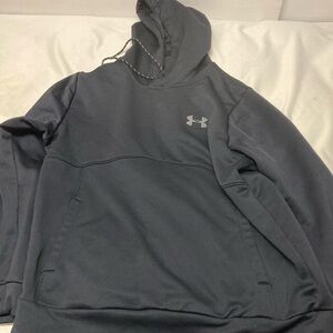 Large underarmor hooded sweatshirt